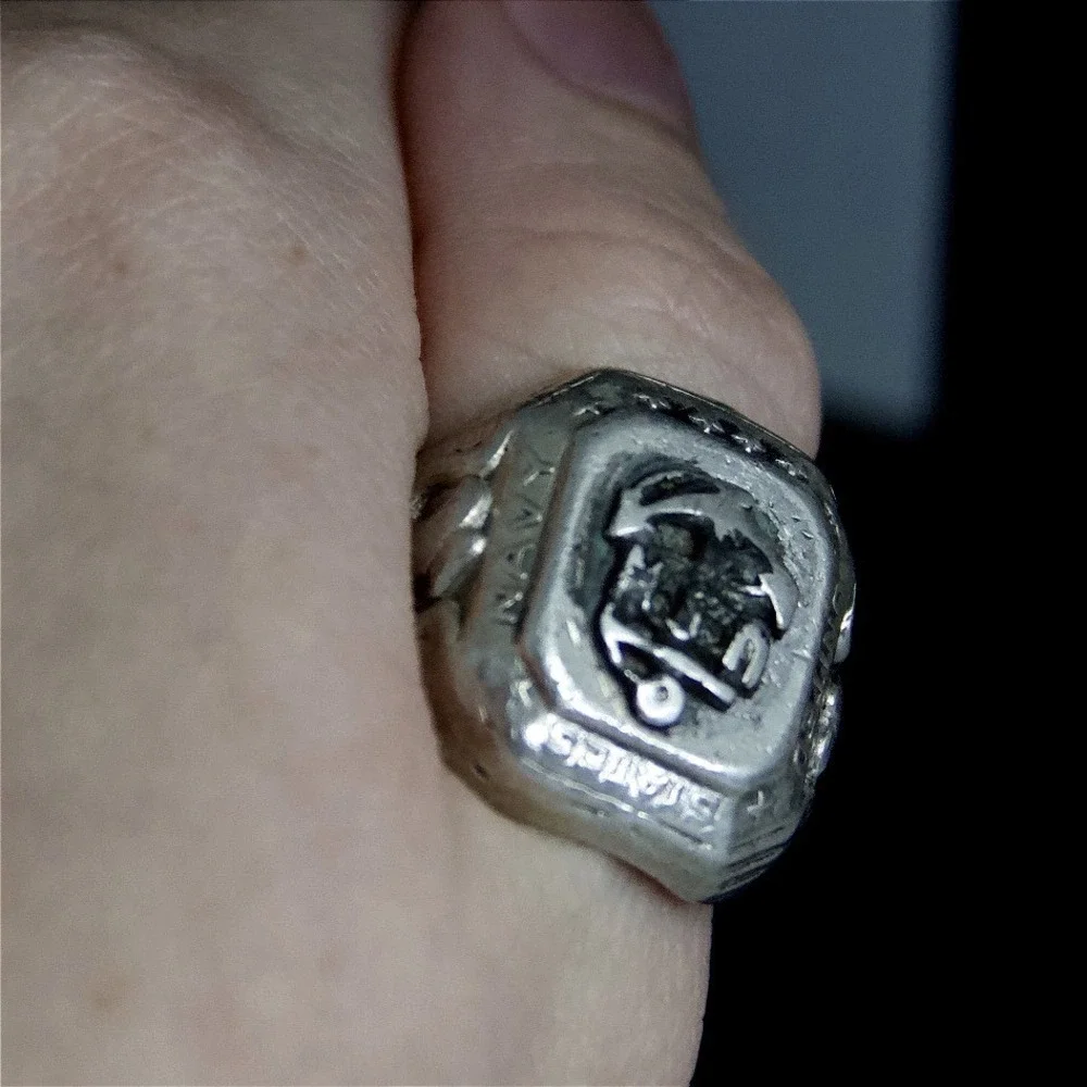 Vintage‎ USN United States Navy Sterling Silver Class Ring Signet Eagle Size 8